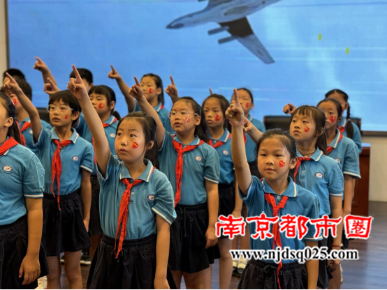 河滨路小学国庆报道270.png
