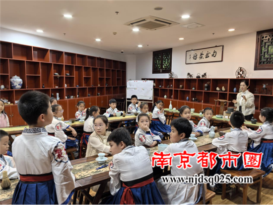 20241019茶韵飘香润童心，书香满屋启智慧—— 句容市图书馆假日研学活动圆满举行527.png