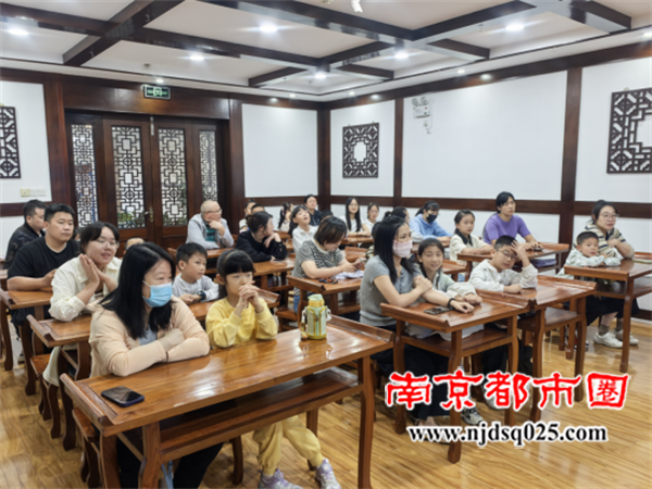 20250922句容市图书馆开展“大国重器——破冰巨兽 征服极地”科普活动662.png