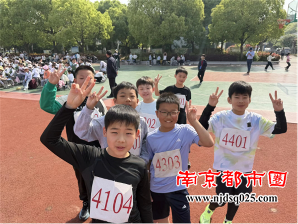 运动会报道(1)342.png